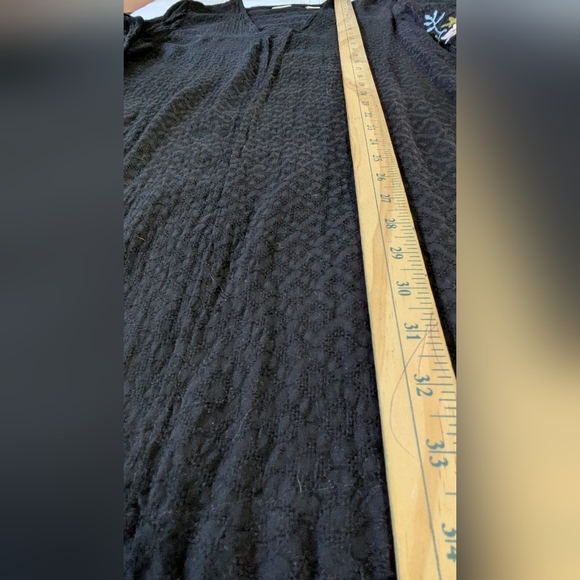Long Light Cardigan by Daytrip Black Textured. Size M. - Picture 8 of 12